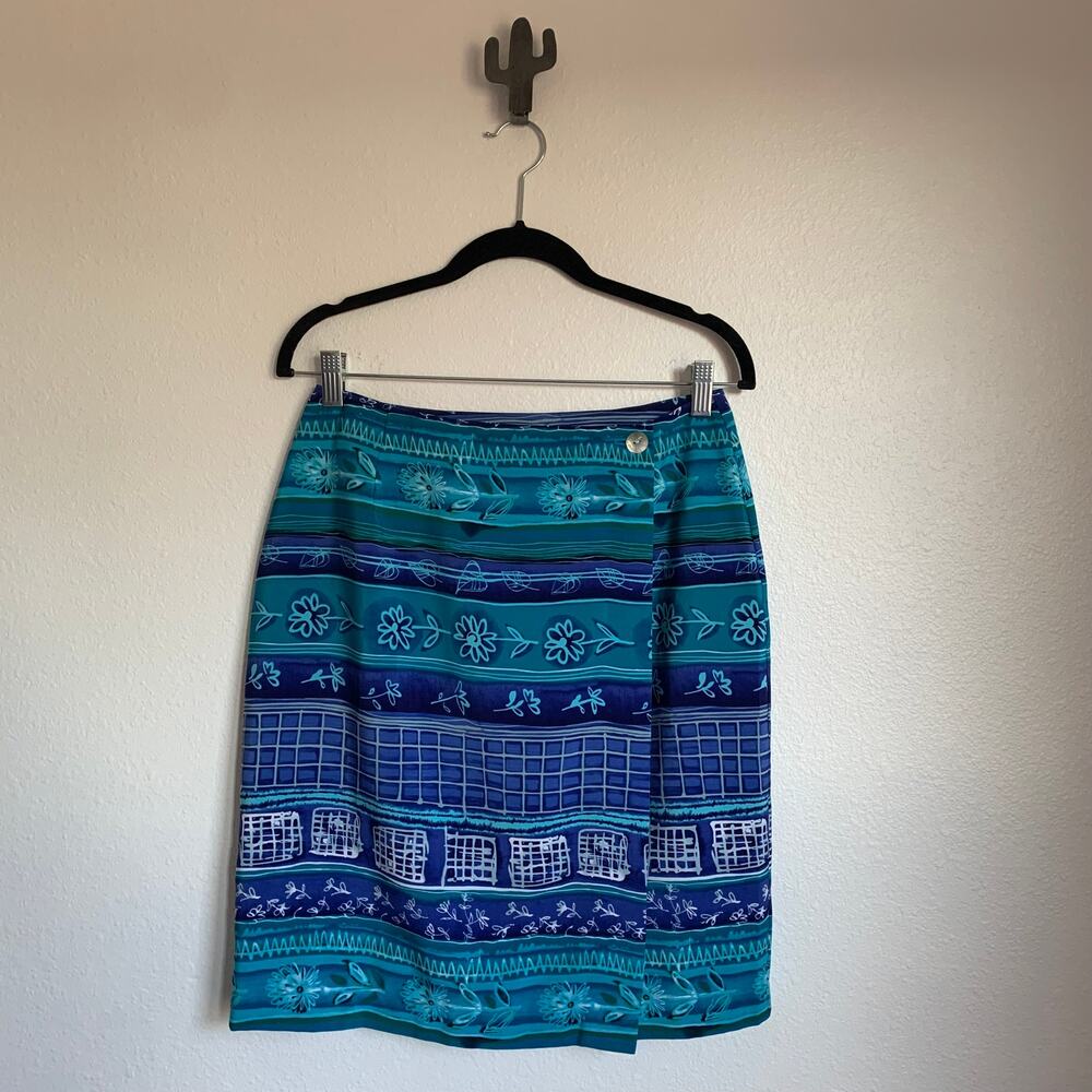 5/$25 Coldwater Creek Floral Wrap Skirt‎